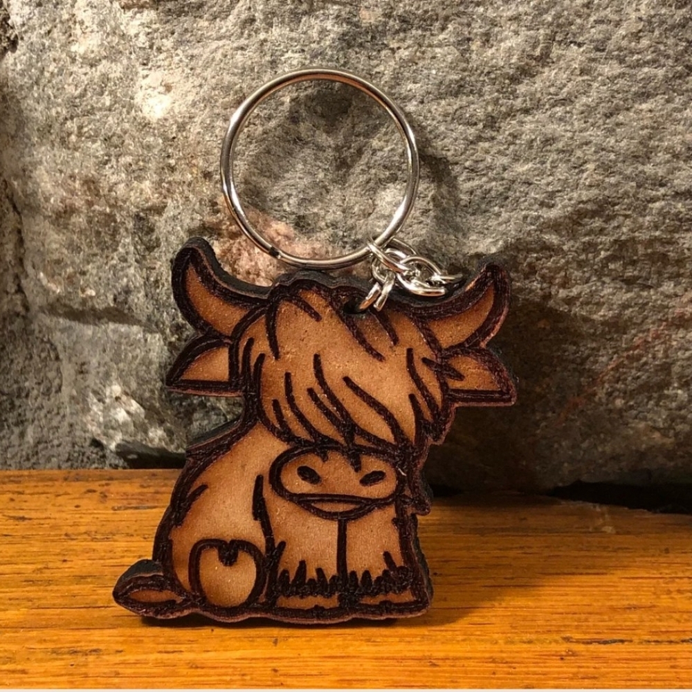 🪵 Highland Cow Keychain